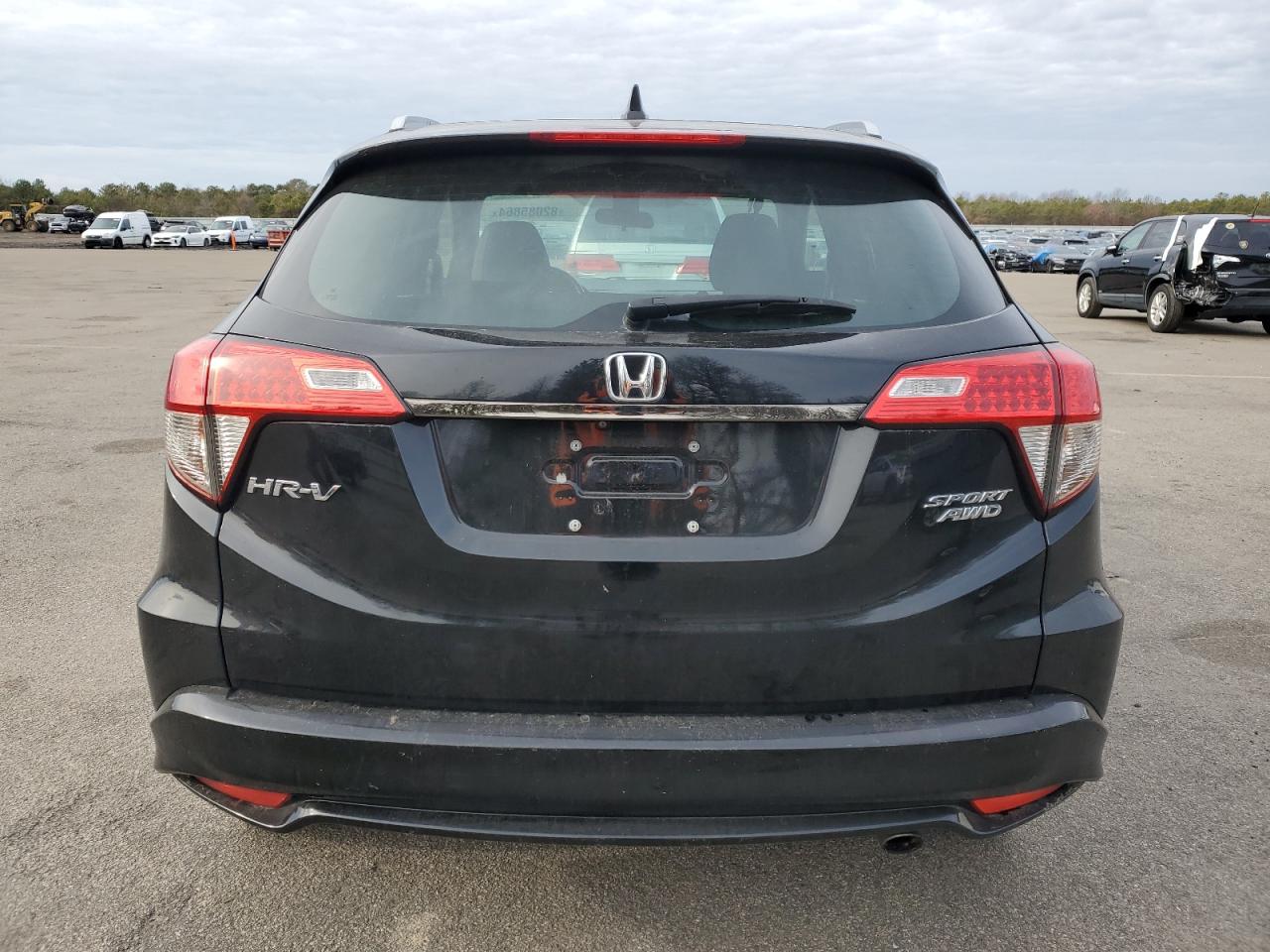 2020 Honda HR-V VIN 3CZRU6H10LM710765 Copart auction photo, front end / minor dent/scratches damage thumbnail 6