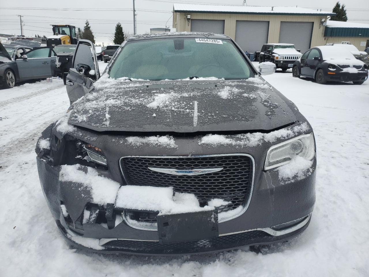 2015 Chrysler 300 VIN 2C3CCAET3FH802449 Copart auction photo, front end / side damage thumbnail 5