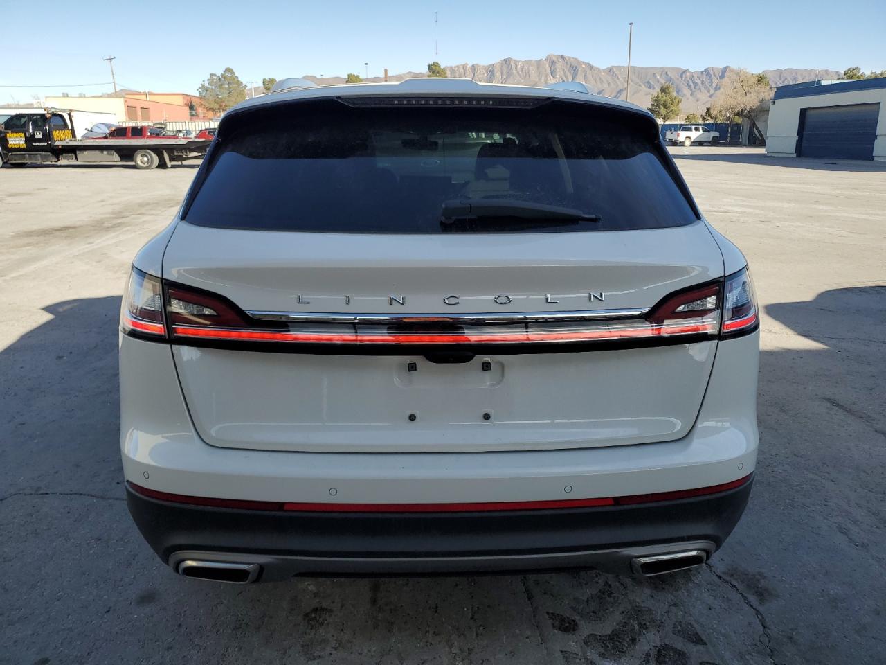2021 Lincoln Nautilus VIN 2LMPJ6K96MBL18185 Copart auction photo, side / front end damage thumbnail 6