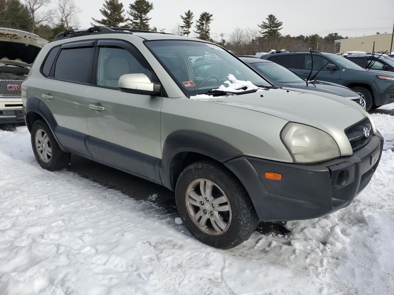 2007 Hyundai Tucson VIN KM8JN72D77U633379 Copart auction photo, side / minor dent/scratches damage thumbnail 4