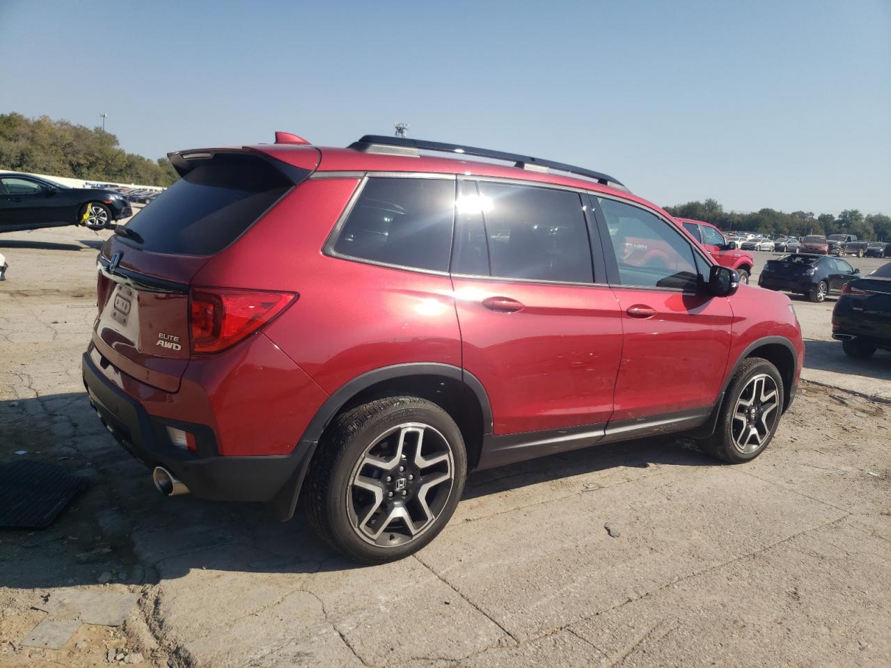 2022 Honda Passport VIN 5FNYF8H03NB021261 Copart auction photo, hail / minor dent/scratches damage thumbnail 3