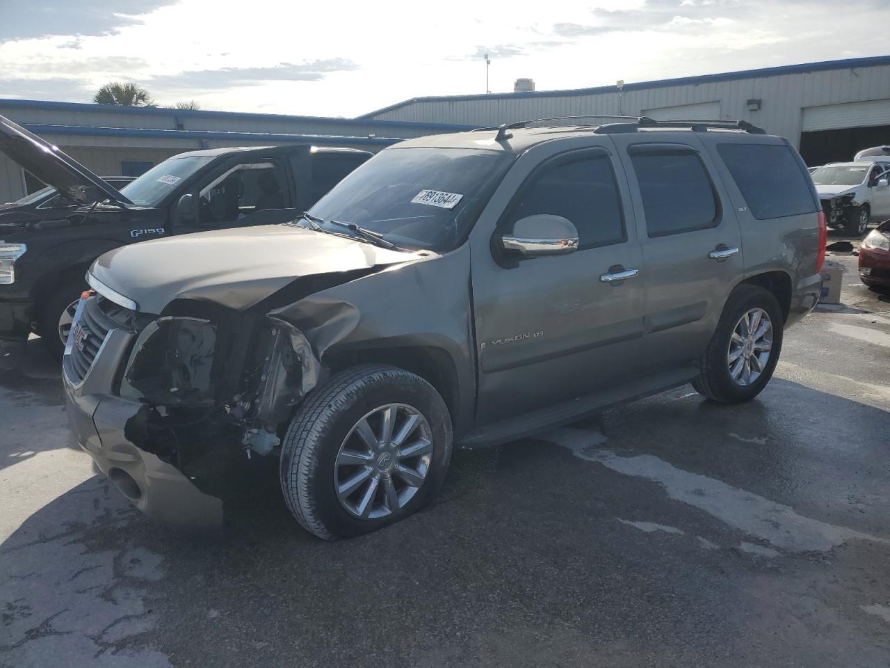 2009 GMC Yukon VIN 1GKEC33359R222406