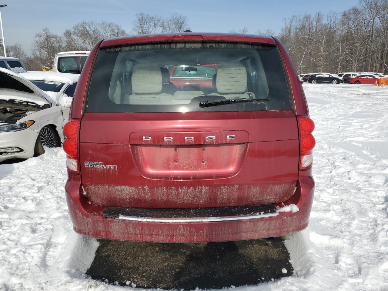 2015 Dodge Caravan VIN 2C4RDGBG4FR511062 Copart auction photo, minor dent/scratches damage thumbnail 6