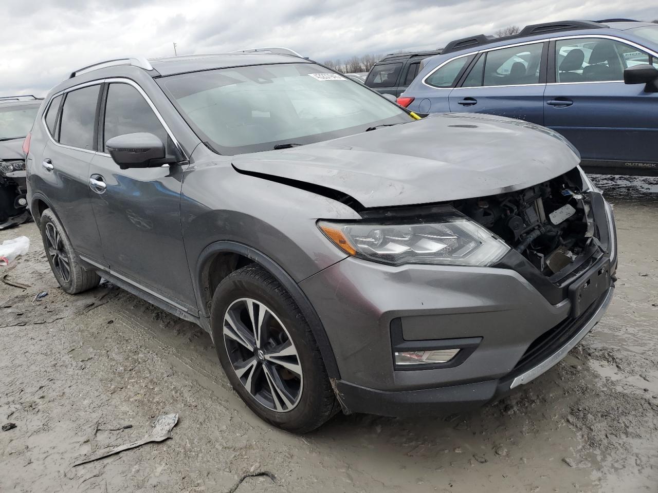 2017 Nissan Rogue VIN JN8AT2MV1HW017173 Copart auction photo, front end damage thumbnail 4