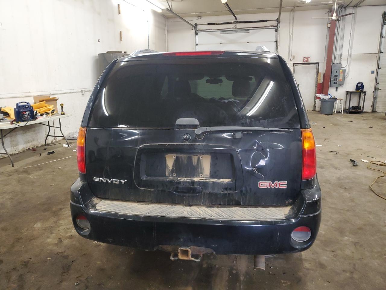 2008 GMC Envoy VIN 1GKDT13S882252269 Copart auction photo, side damage thumbnail 6