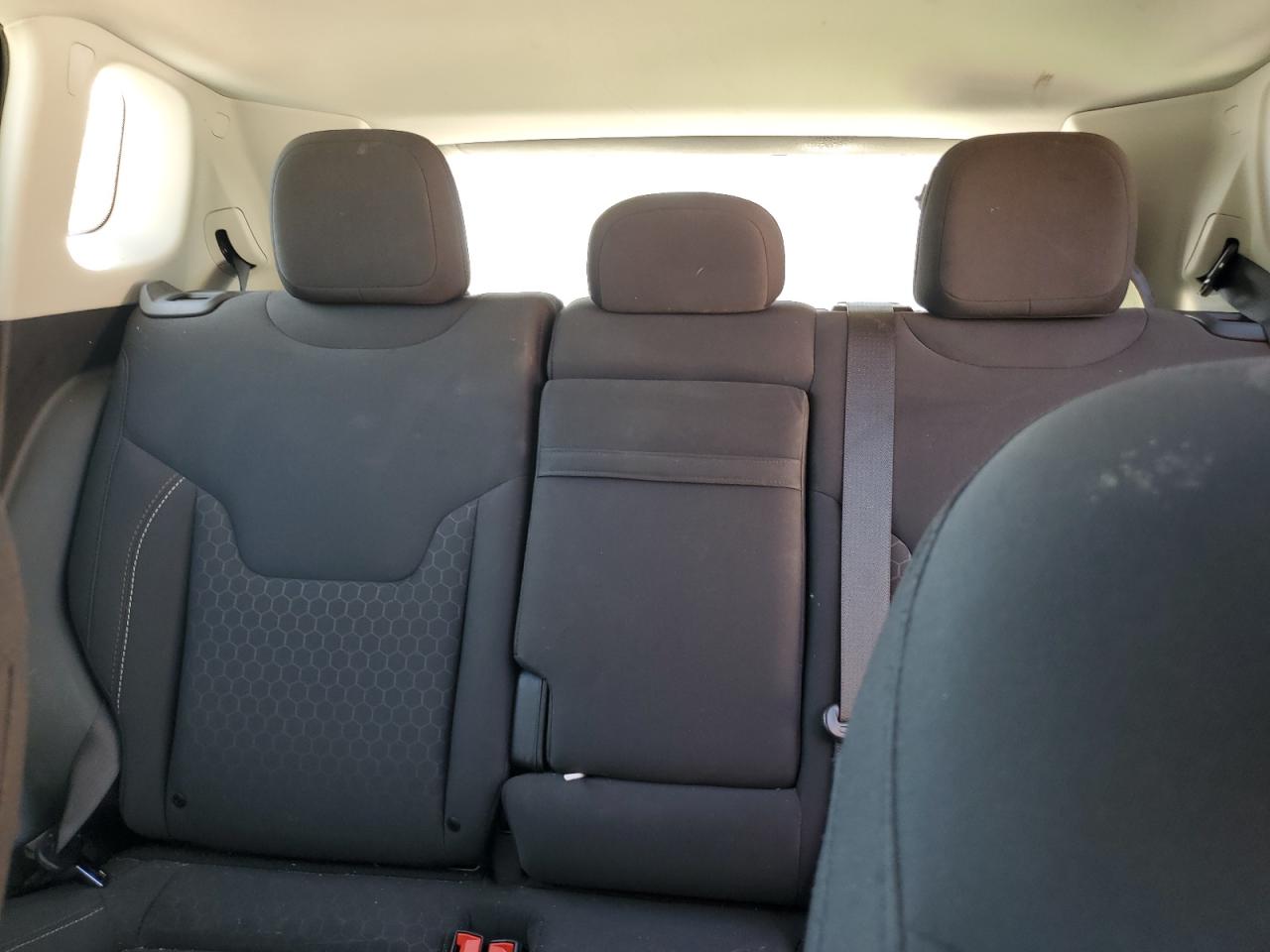 2019 Jeep Compass VIN 3C4NJCAB7KT772506 Copart auction photo, rear end damage thumbnail 10