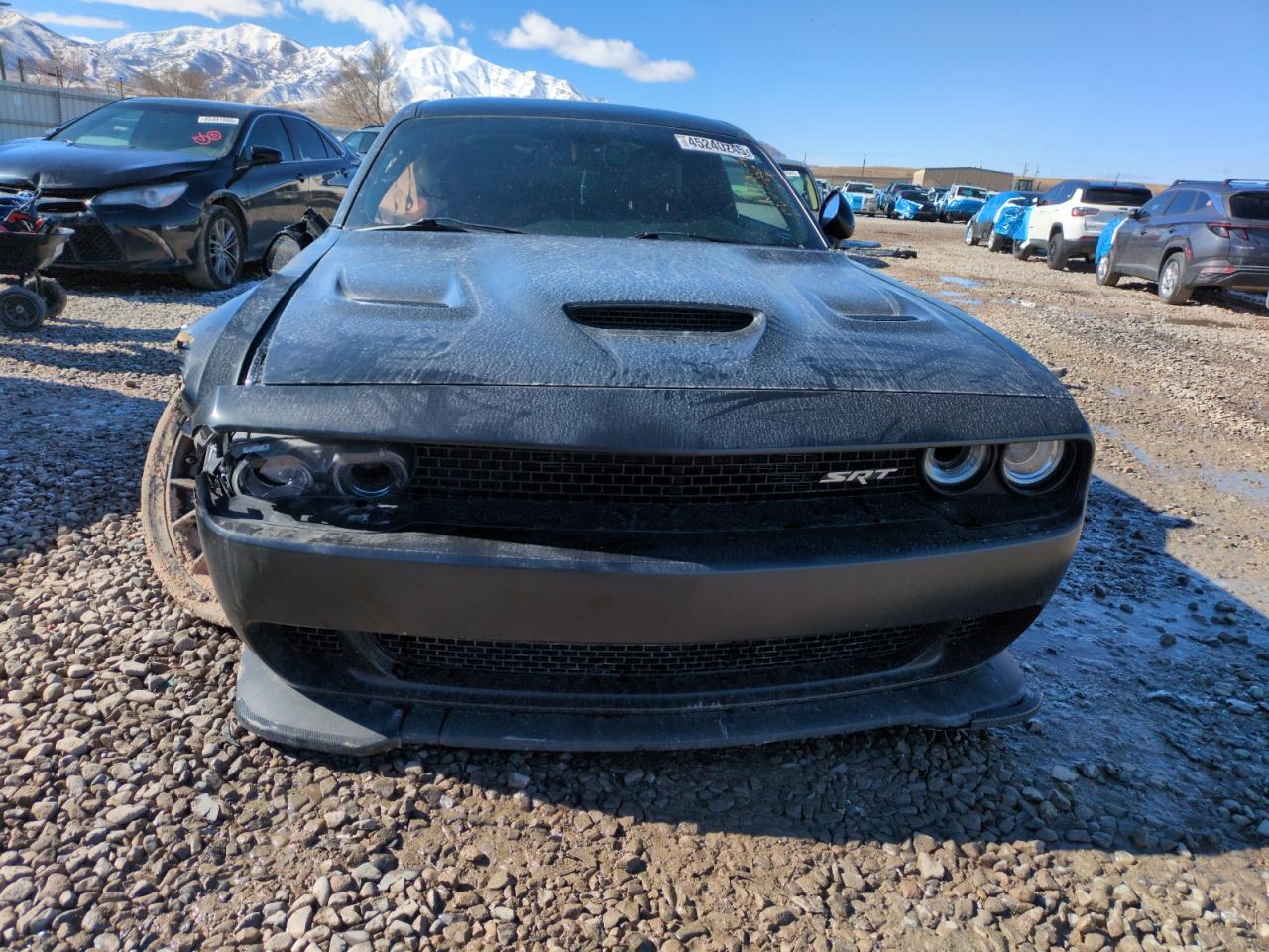 2017 Dodge Challenger VIN 2C3CDZC9XHH500694 Copart auction photo, front end / side damage thumbnail 5