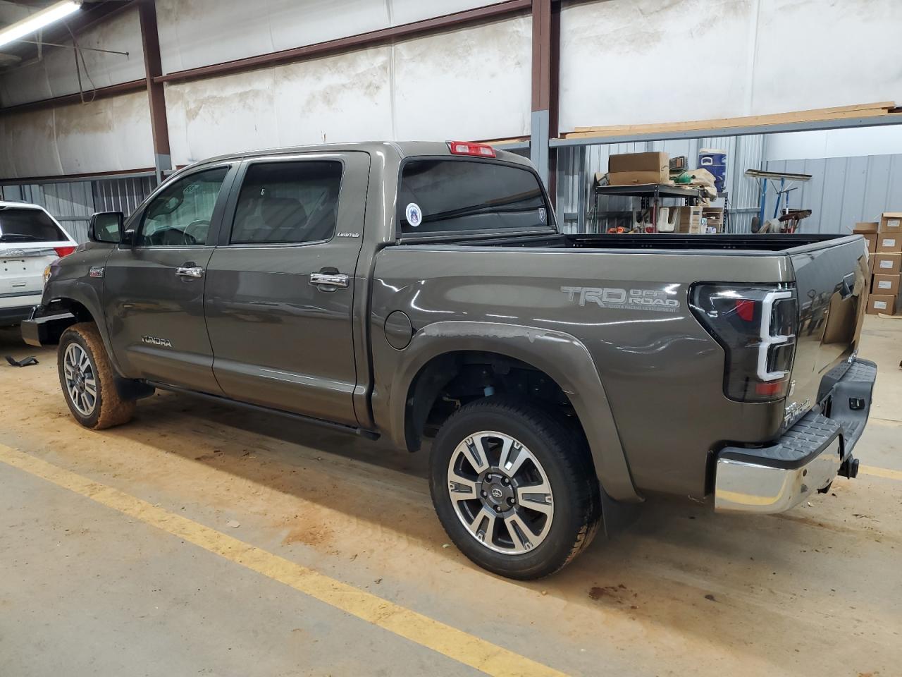 2010 Toyota Tundra VIN 5TFHW5F16AX119890 Copart auction photo, normal wear / mechanical damage thumbnail 2