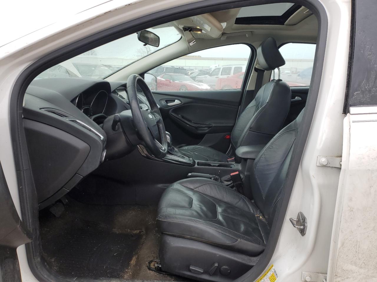 2015 Ford Focus VIN 1FADP3J21FL374273 Copart auction photo, front end / minor dent/scratches damage thumbnail 7