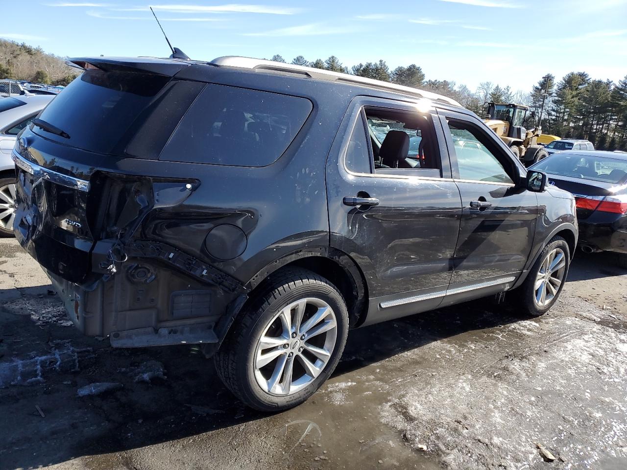 2018 Ford Explorer VIN 1FM5K8D84JGA16950 Copart auction photo, rear end / minor dent/scratches damage thumbnail 3