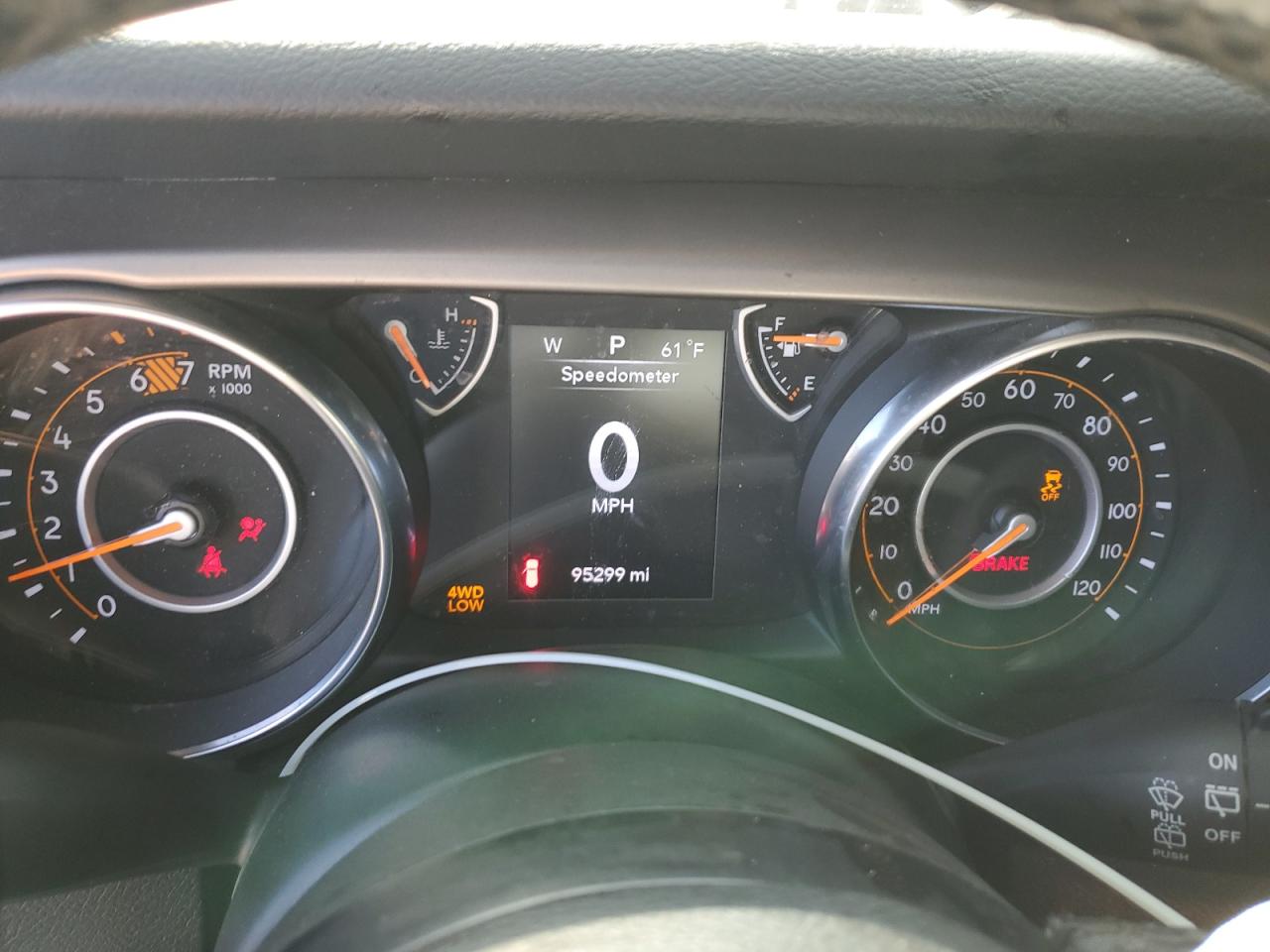 2020 Jeep Wrangler VIN 1C4HJXDN6LW259608 Copart auction photo, front end / minor dent/scratches damage thumbnail 9