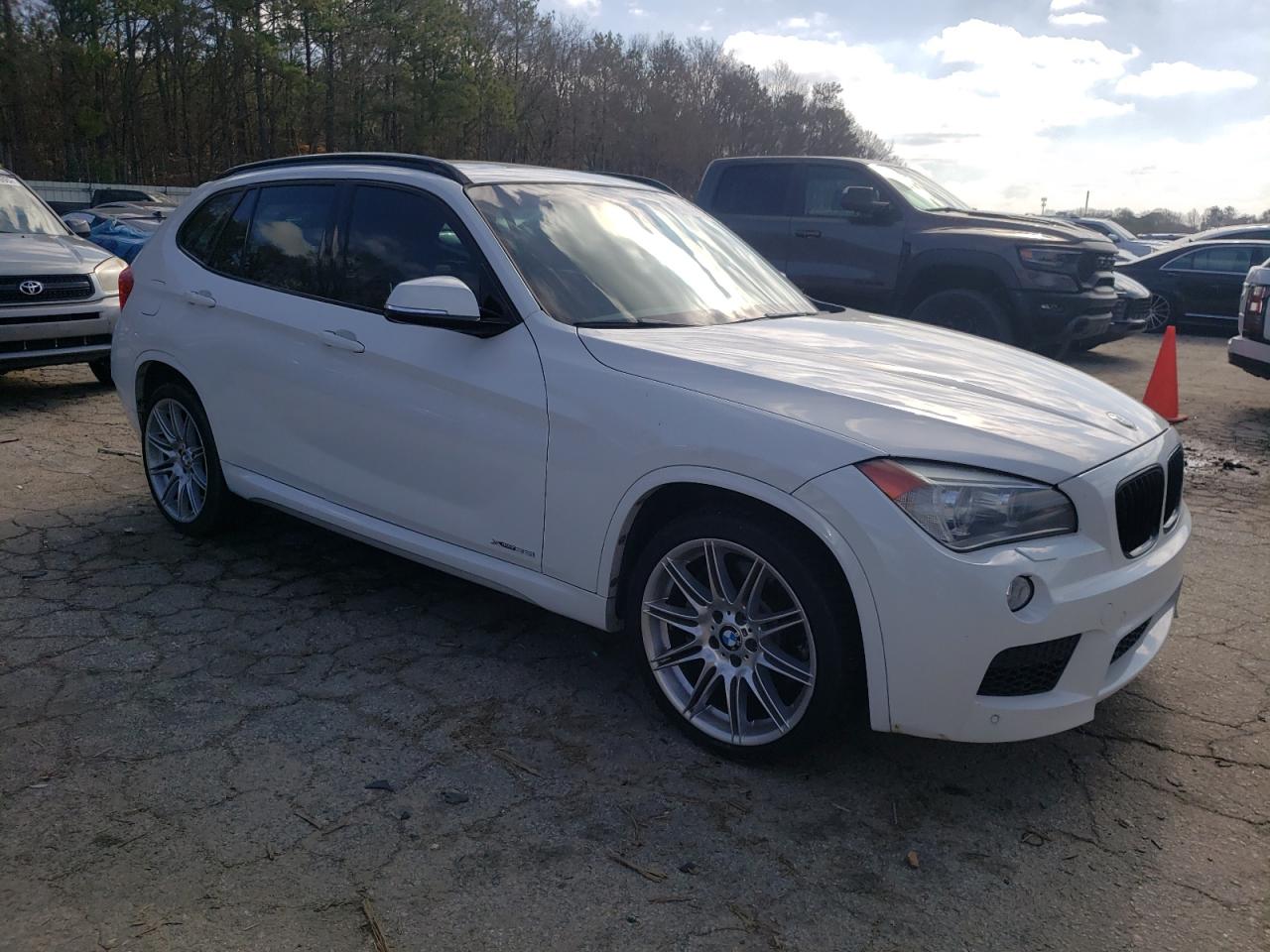 2013 BMW X1 VIN WBAVM5C5XDVV90213 Copart auction photo, front end damage thumbnail 4