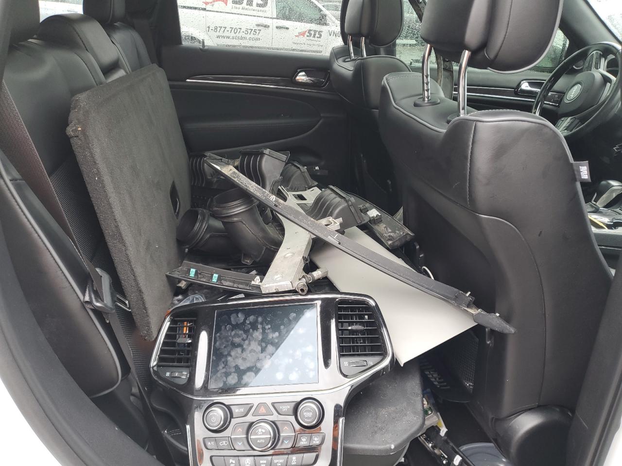 2021 Jeep Grand Cherokee VIN 1C4RJFCG9MC691890 Copart auction photo, vandalism damage thumbnail 11