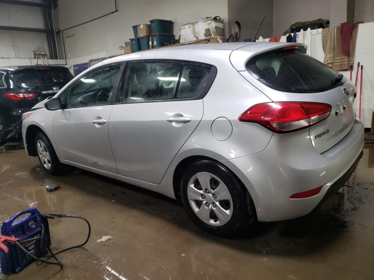 2017 KIA Forte VIN KNAFK5A8XH5697288 Copart auction photo, front end damage thumbnail 2