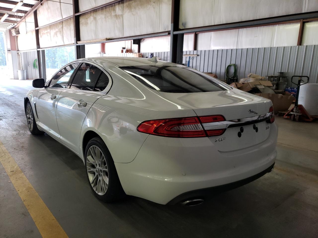 2013 Jaguar XF VIN SAJWA0E72D8S91025 Copart auction photo, front end / minor dent/scratches damage thumbnail 3