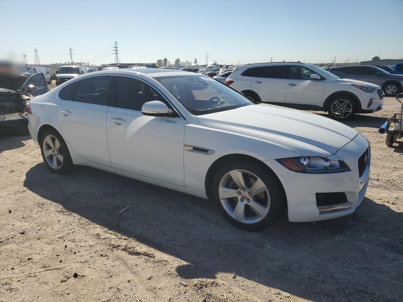 2018 Jaguar XF VIN SAJBR4FX9JCY61687 Copart auction photo, front end / minor dent/scratches damage thumbnail 4