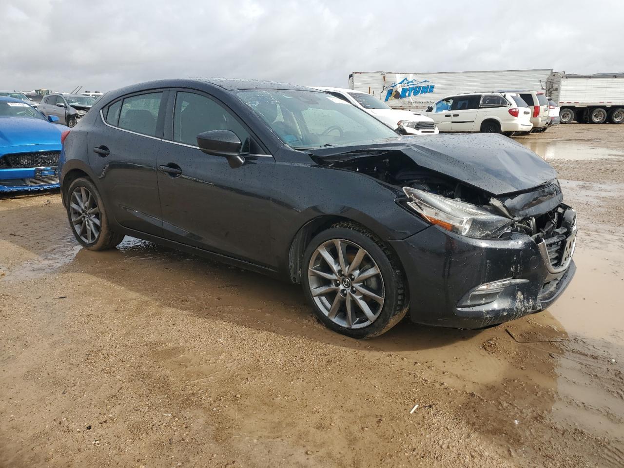 2018 Mazda 3 VIN 3MZBN1L3XJM169105 Copart auction photo, front end / minor dent/scratches damage thumbnail 4