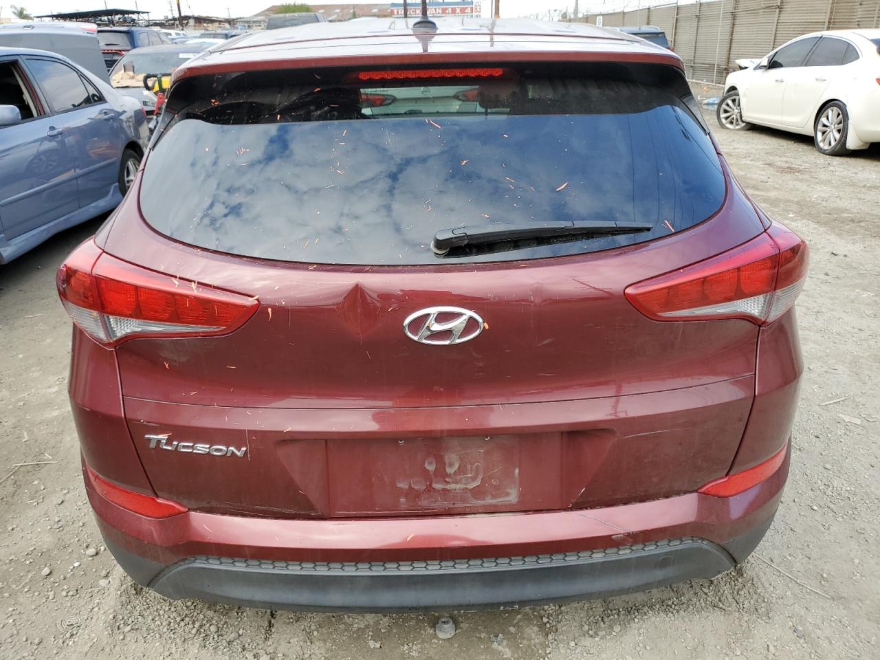 2016 Hyundai Tucson VIN KM8J23A46GU210196 Copart auction photo, stripped damage thumbnail 6