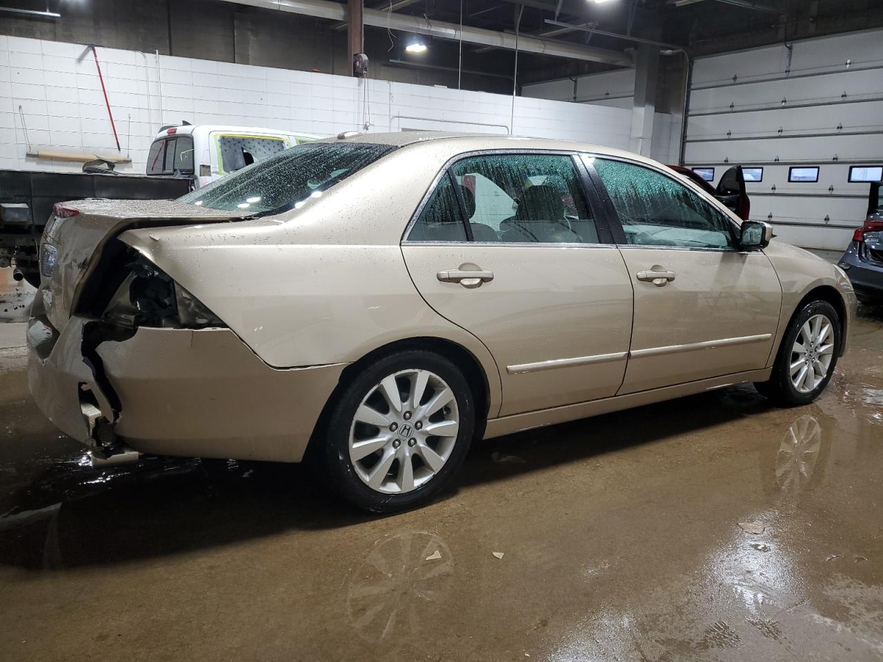 2007 Honda Accord VIN 1HGCM66517A084973 Copart auction photo, all over damage thumbnail 3