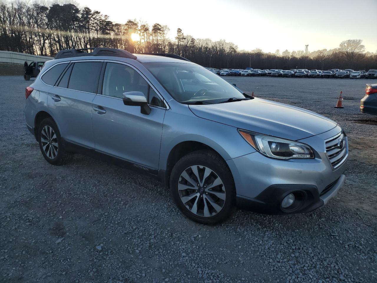 2017 Subaru Outback VIN 4S4BSANC2H3247540 Copart auction photo, minor dent/scratches / normal wear damage thumbnail 4