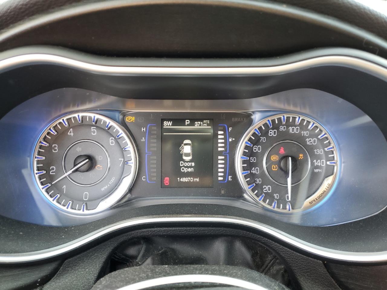 2015 Chrysler 200 VIN 1C3CCCABXFN682505 Copart auction photo, side / minor dent/scratches damage thumbnail 9