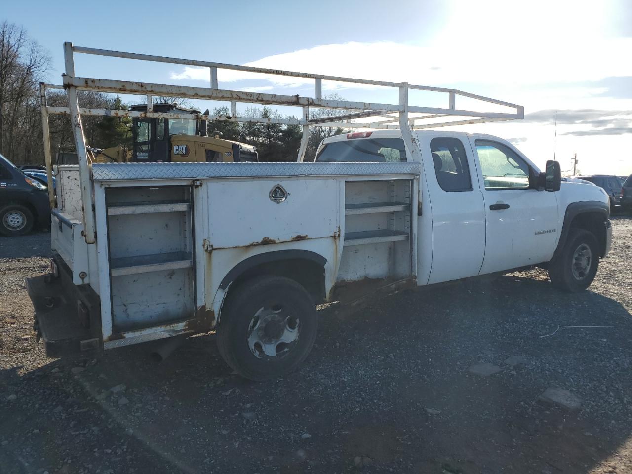 2007 Chevrolet Silverado VIN 1GBHC29K57E509173 Copart auction photo, side / front end damage thumbnail 3