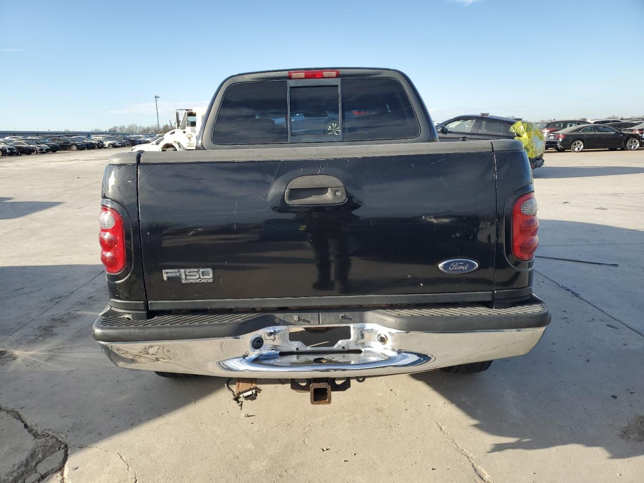 2002 Ford F-150 VIN 1FTRW07L72KA11705 Copart auction photo, front end / side damage thumbnail 6