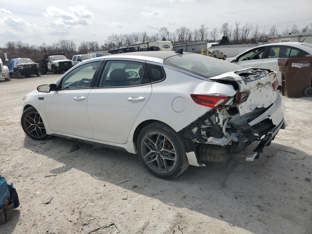 2019 KIA Optima VIN 5XXGW4L25KG335015 Copart auction photo, rear end / undercarriage damage thumbnail 2
