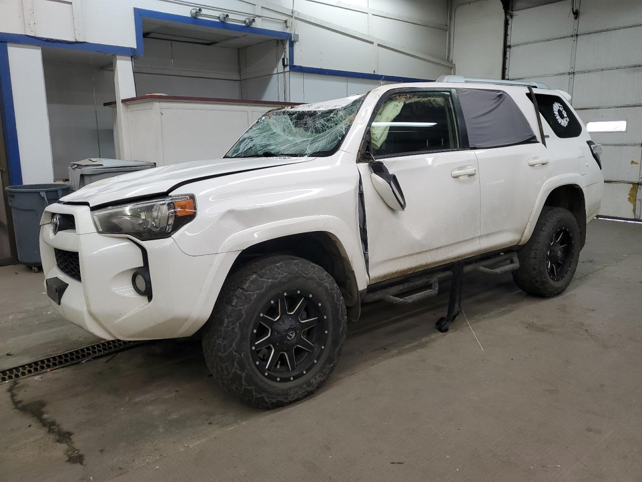 2016 Toyota 4Runner VIN JTEBU5JR4G5397440