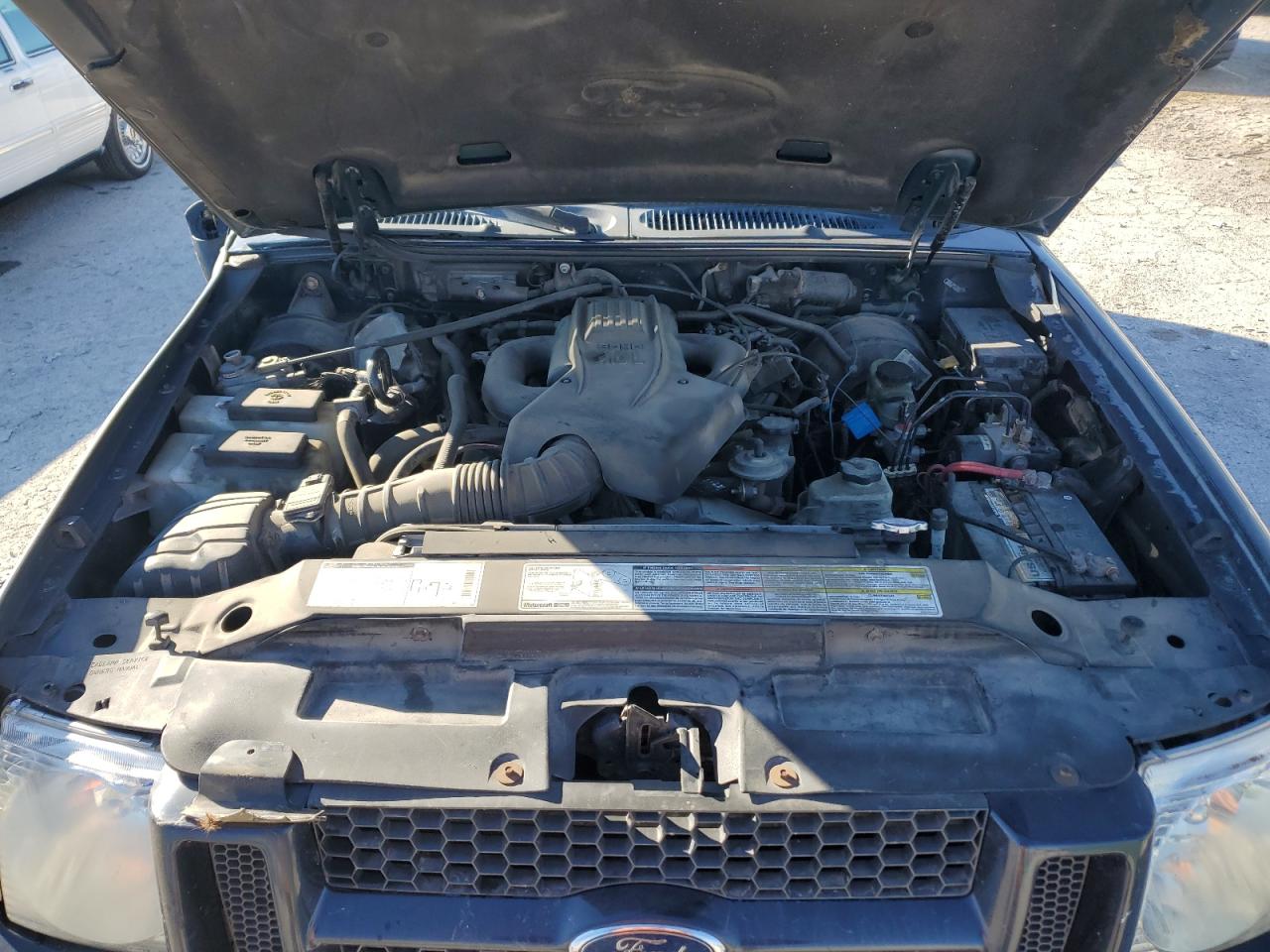 2001 Ford Explorer VIN 1FMZU77E51UA37203 Copart auction photo, front end / rear end damage thumbnail 11