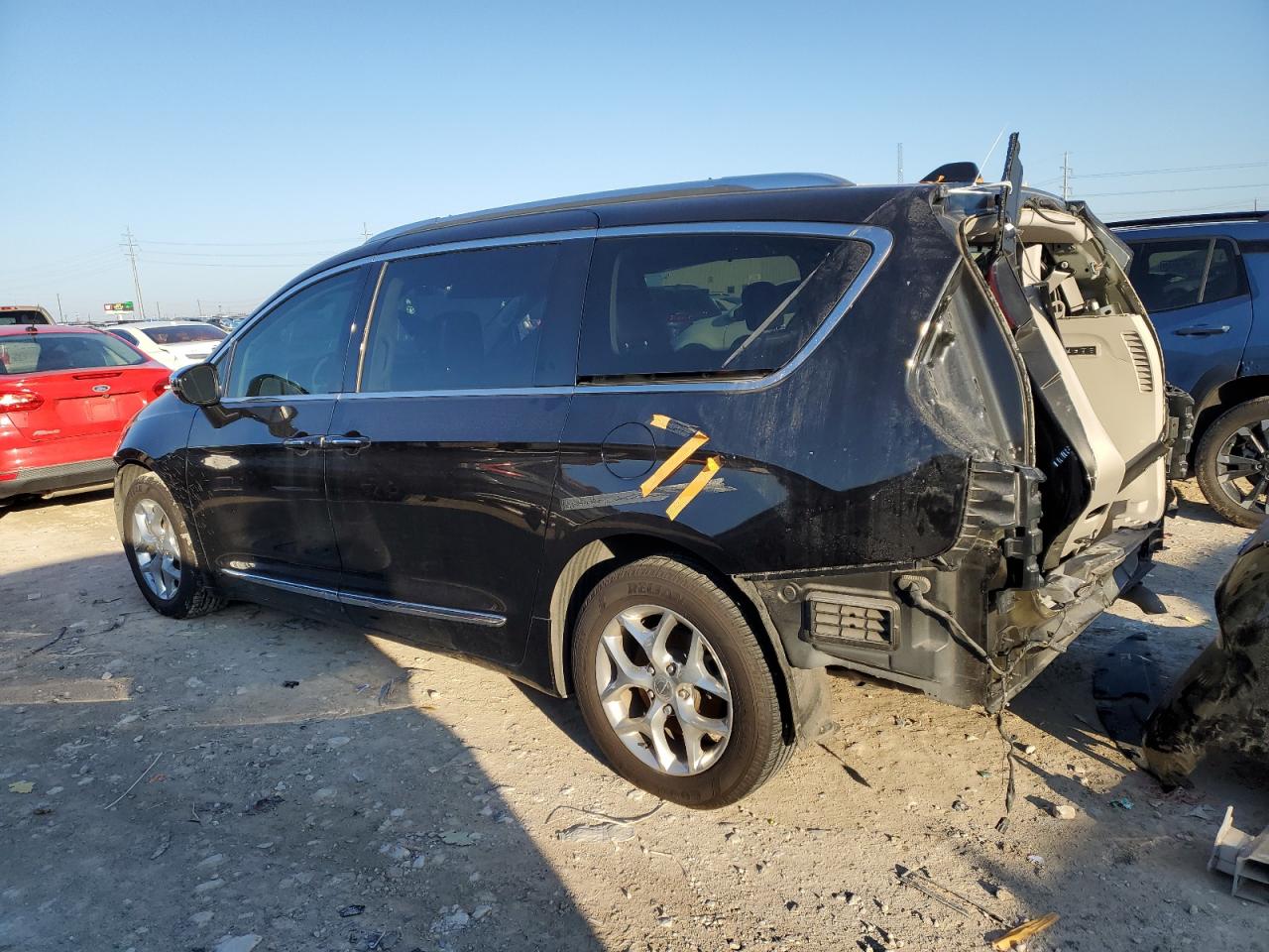 2017 Chrysler Pacifica VIN 2C4RC1GG0HR670737 Copart auction photo, rear end / front end damage thumbnail 2