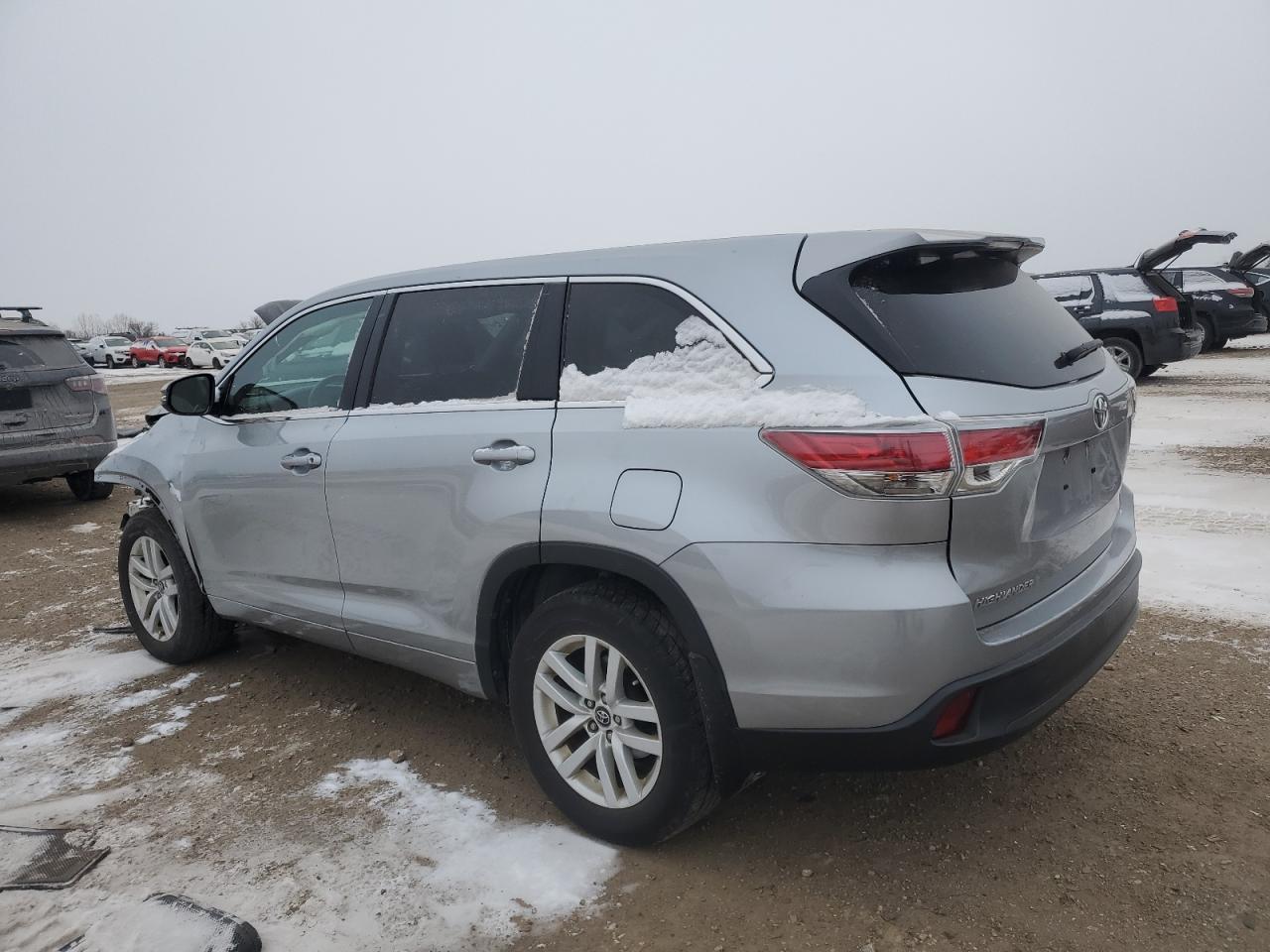 2016 Toyota Highlander VIN 5TDBKRFH2GS311585 Copart auction photo, front end / side damage thumbnail 2