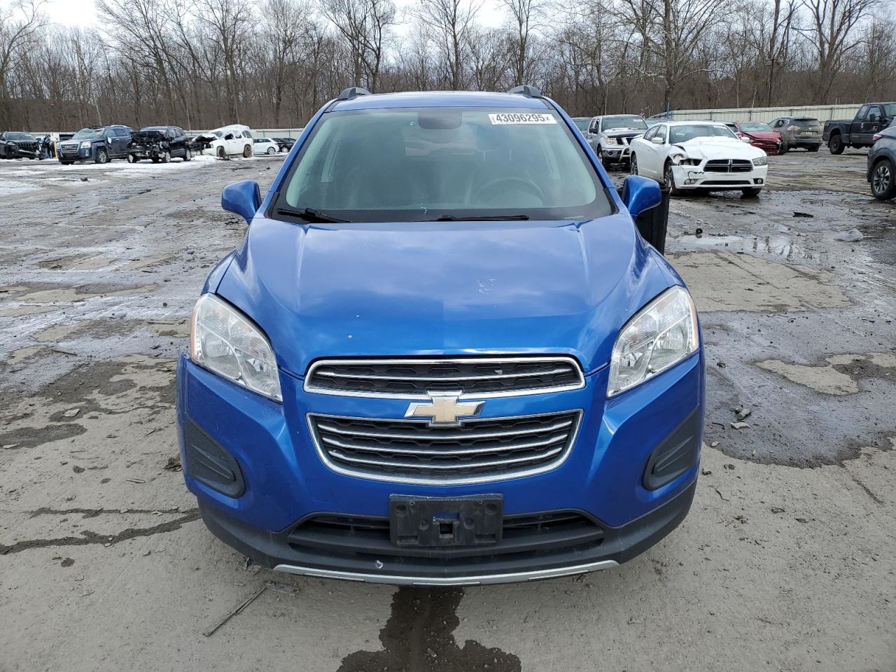 2015 Chevrolet Trax VIN KL7CJLSB1FB152180 Copart auction photo, front end / side damage thumbnail 5