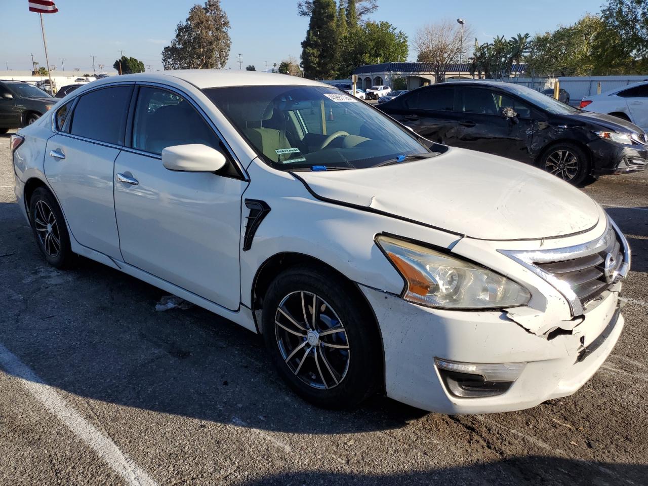 2015 Nissan Altima VIN 1N4AL3AP9FN345215 Copart auction photo, front end / minor dent/scratches damage thumbnail 4