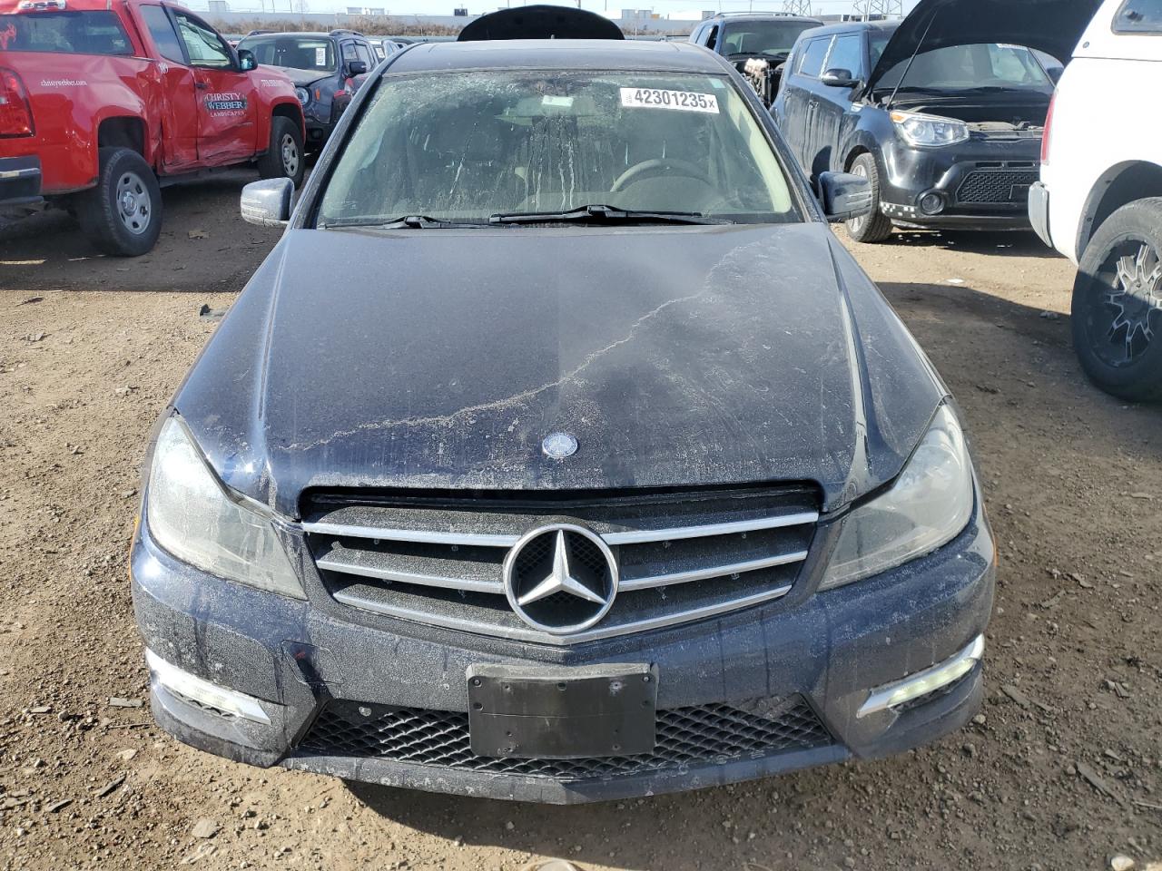 2014 Mercedes-Benz C-klasse VIN WDDGF8AB4EA923438 Copart auction photo, side damage thumbnail 5