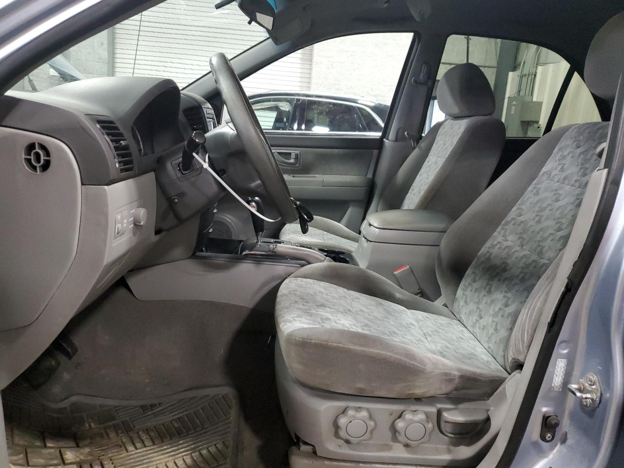 2008 KIA Sorento VIN KNDJC735X85830317 Copart auction photo, front end / hail damage thumbnail 7
