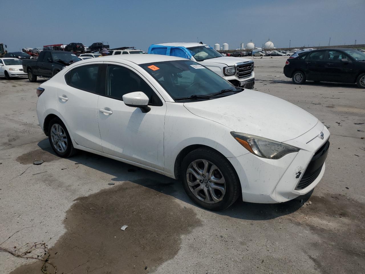 2017 Toyota Yaris VIN 3MYDLBYV6HY169818 Copart auction photo, side damage thumbnail 4