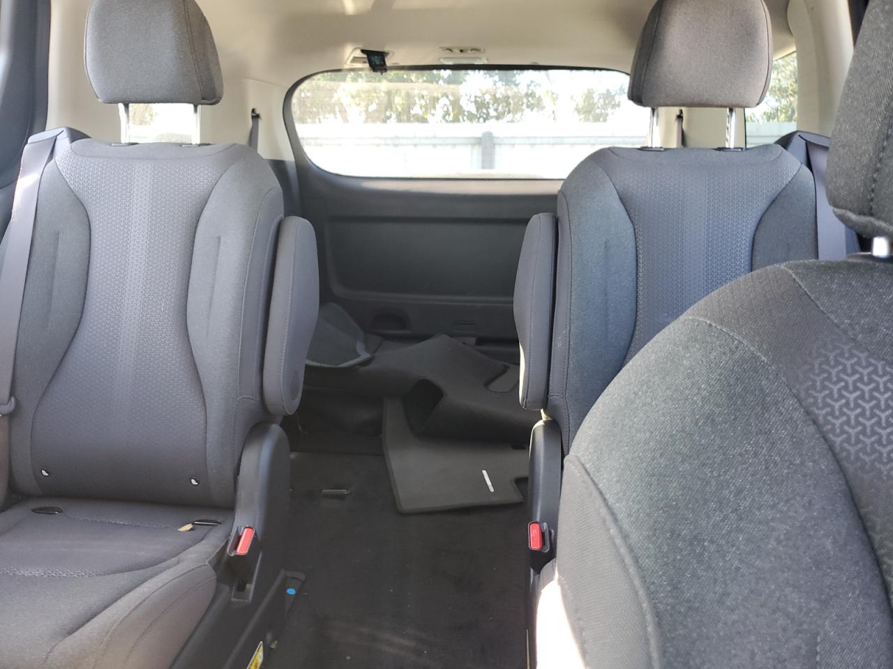 2024 KIA Carnival VIN KNDNB4H32R6381026 Copart auction photo, water/flood damage thumbnail 10