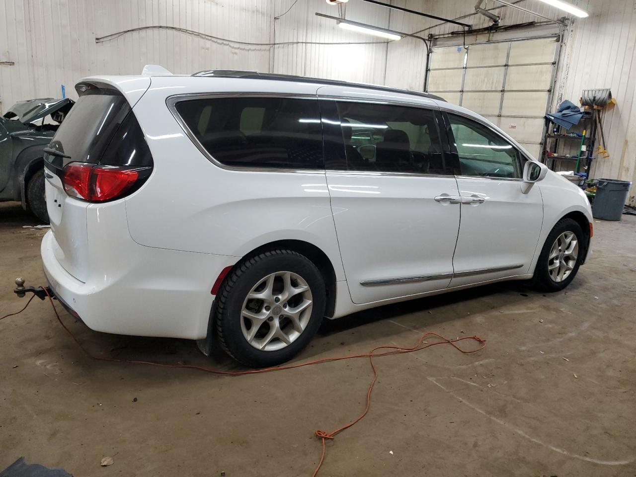 2017 Chrysler Pacifica VIN 2C4RC1EG2HR796391 Copart auction photo, front end damage thumbnail 3