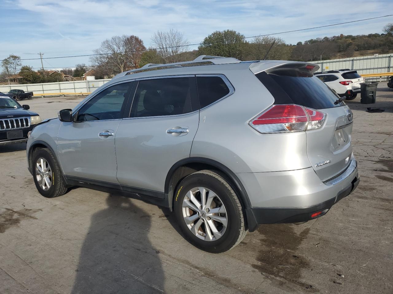 2015 Nissan Rogue VIN KNMAT2MT9FP525960 Copart auction photo, front end damage thumbnail 2