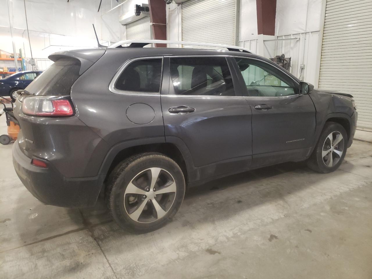 2020 Jeep Grand Cherokee VIN 1C4PJMDX1LD605099 Copart auction photo, front end damage thumbnail 3