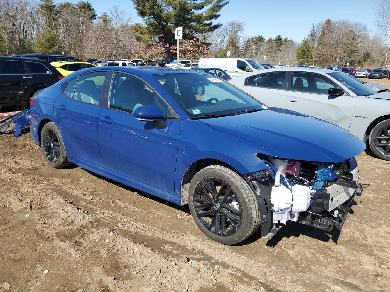 2025 Toyota Camry VIN 4T1DBADKXSU018252 Copart auction photo, front end / minor dent/scratches damage thumbnail 4