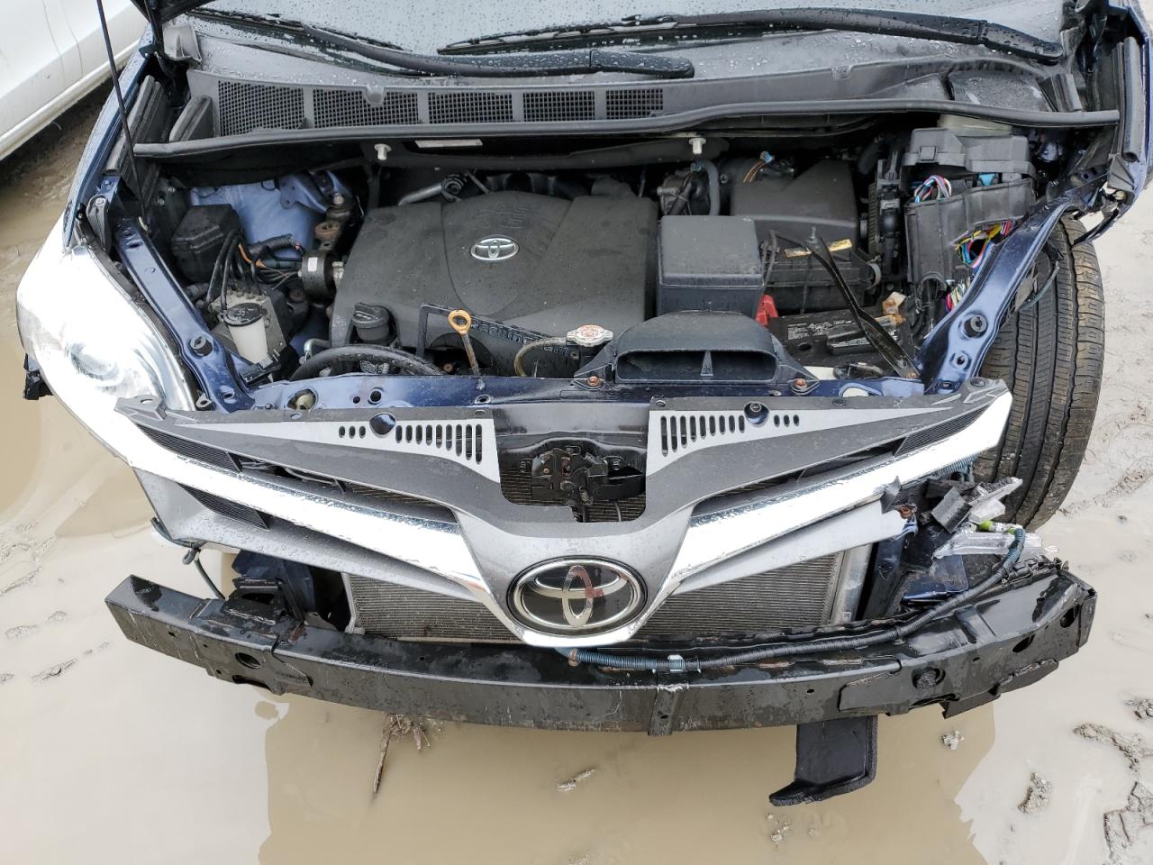 2020 Toyota Sienna VIN 5TDDZ3DC9LS235429 Copart auction photo, front end damage thumbnail 12