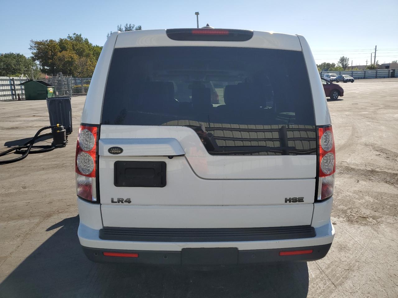2013 Land Rover LR4 VIN SALAG2D43DA659949 Copart auction photo, side / front end damage thumbnail 6