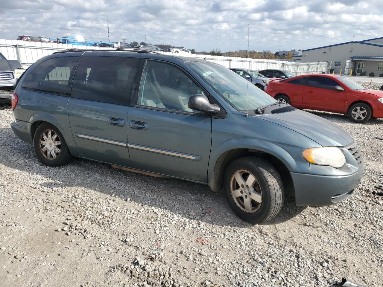 2007 Chrysler Town & Country VIN 2A4GP54LX7R243272 Copart auction photo, all over / minor dent/scratches damage thumbnail 4