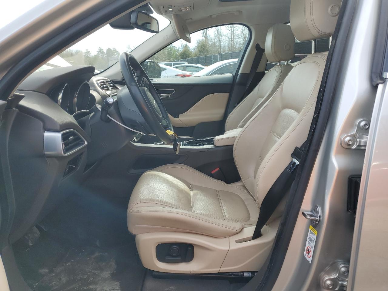 2017 Jaguar F-Pace VIN SADCK2BVXHA060972 Copart auction photo, front end damage thumbnail 7