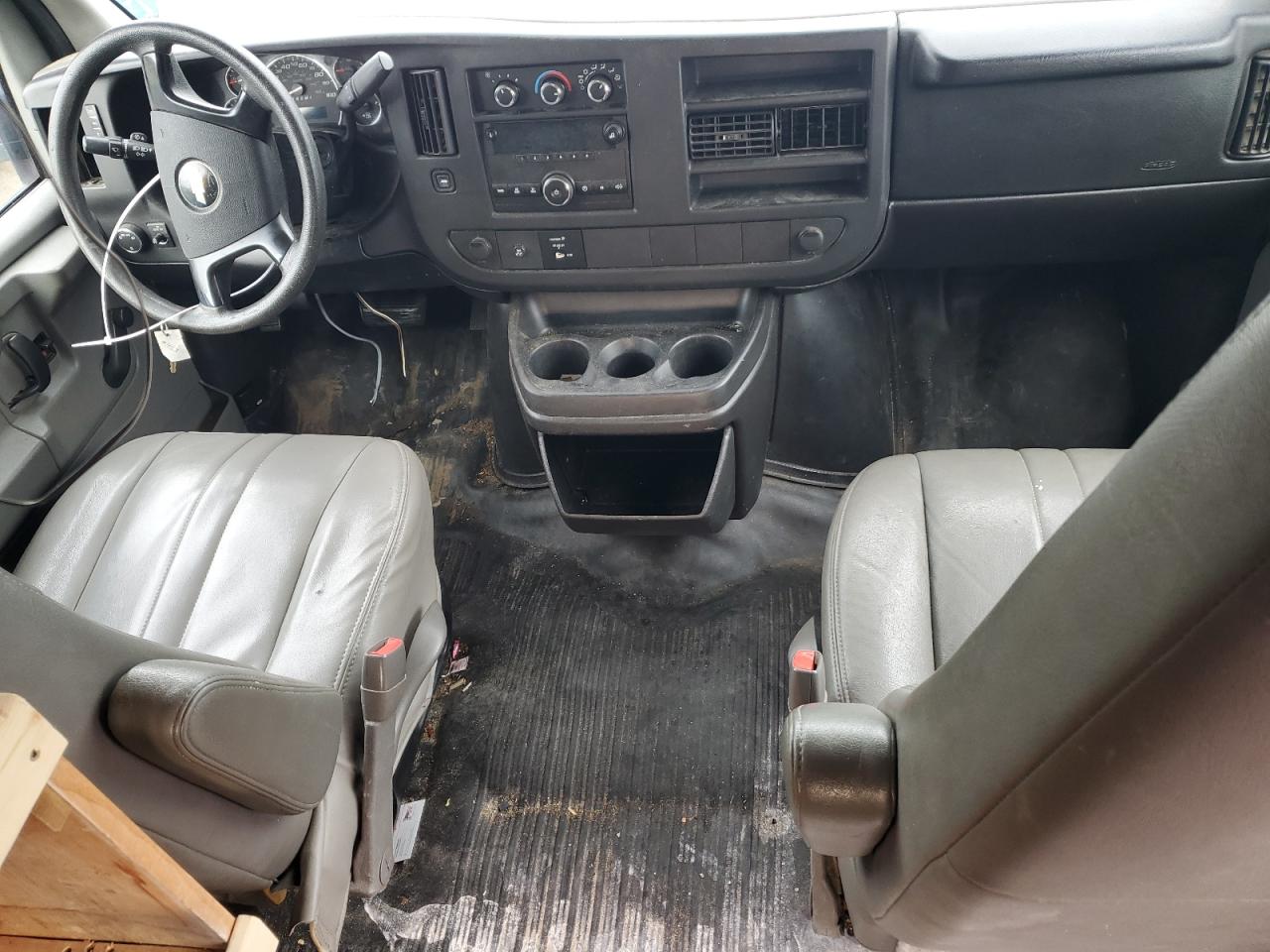 2011 Chevrolet Express VIN 1GCWGGFA7B1144673 Copart auction photo, front end / rear end damage thumbnail 8