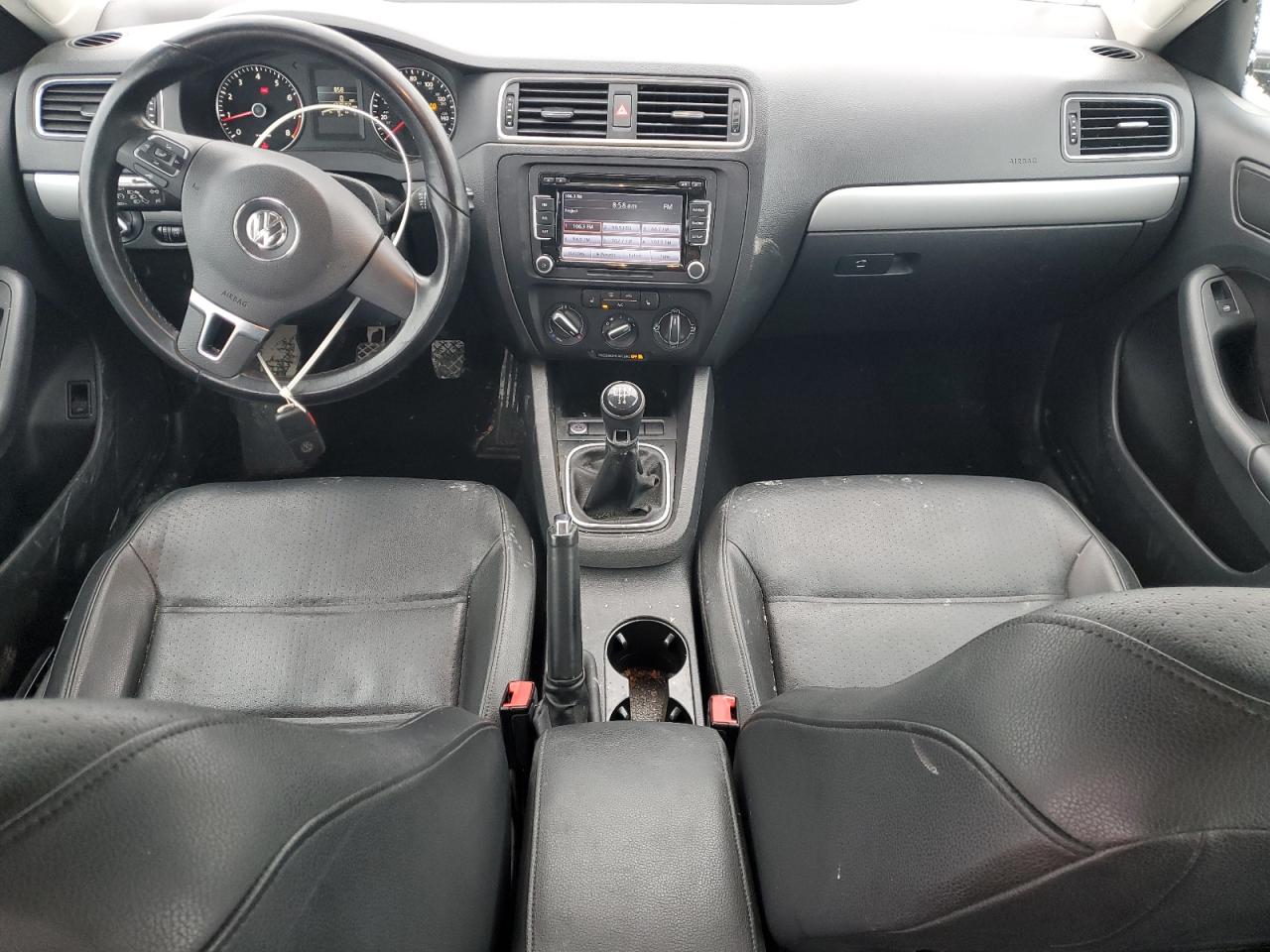 2014 Volkswagen Jetta VIN 3VWB17AJ9EM323261 Copart auction photo, front end / side damage thumbnail 8