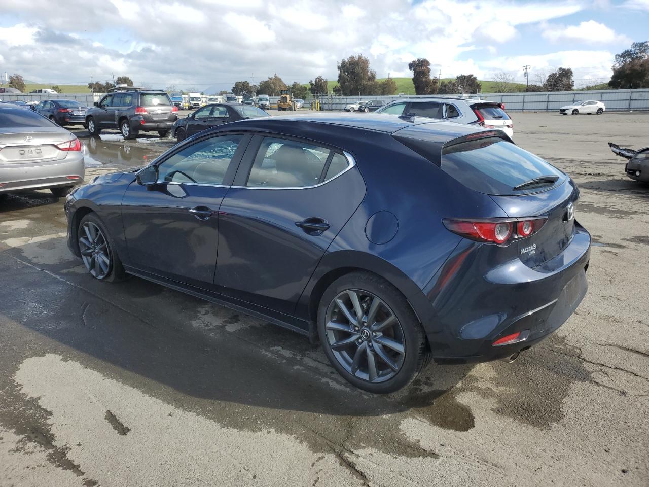2019 Mazda 3 VIN JM1BPBMM5K1134299 Copart auction photo, front end / side damage thumbnail 2