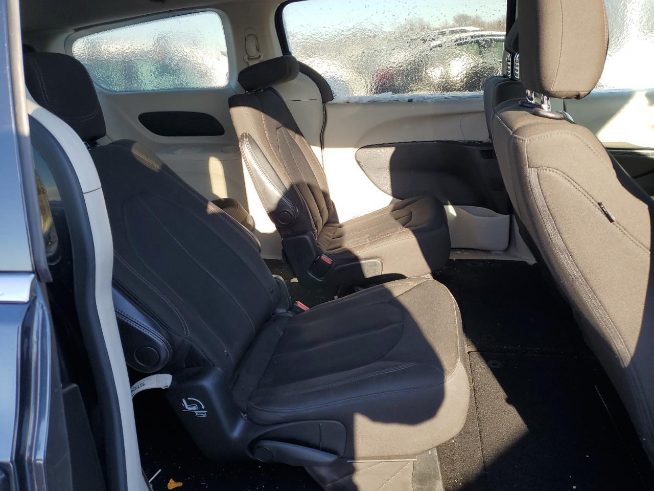 2020 Chrysler Pacifica VIN 2C4RC1FG8LR143782 Copart auction photo, rear end / side damage thumbnail 11